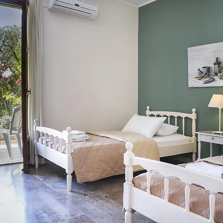 Dendrolivano Aparthotel 3*