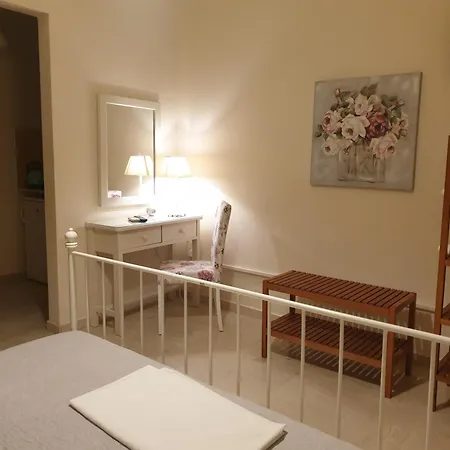 Dendrolivano Aparthotel *
