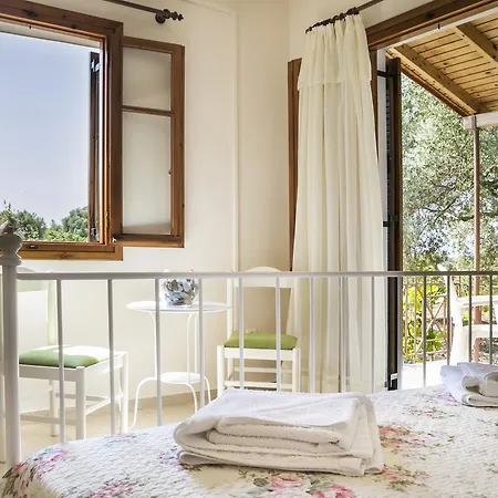 Dendrolivano Apart-hotel