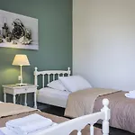 Lägenhetshotell Dendrolivano 3*