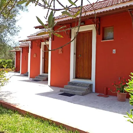 Aparthotel Dendrolivano