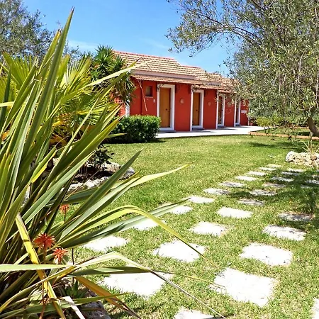 Aparthotel Dendrolivano