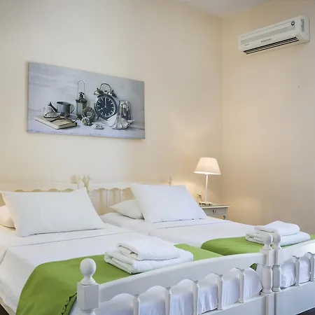 Dendrolivano Aparthotel 4*