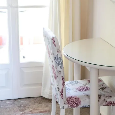 Dendrolivano 4* Миния